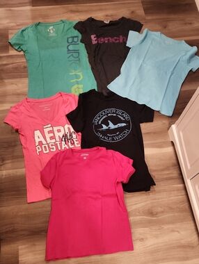 *Women's XS T-shirts*